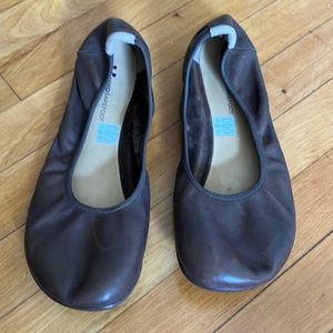 Vivobarefoot jing flats 42L